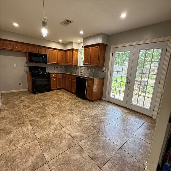 Foto del edificio - 509 Avondale Ln