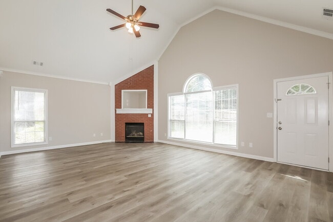 Building Photo - 25 Cindy Cir
