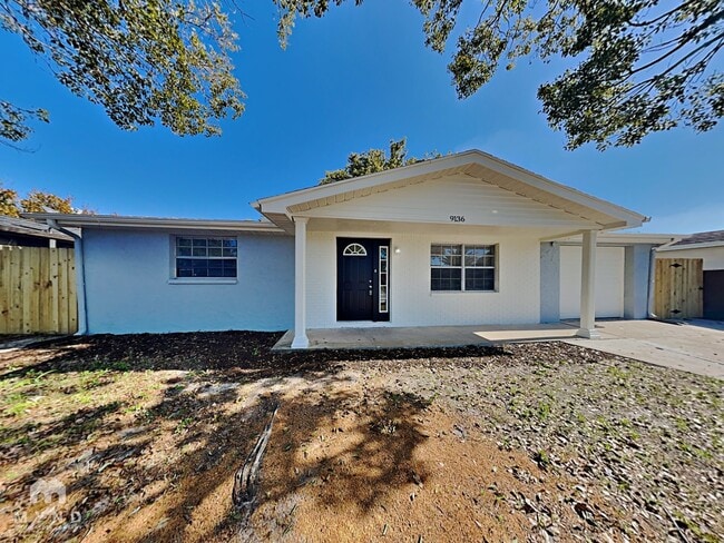 Building Photo - 9136 Suffolk Ln