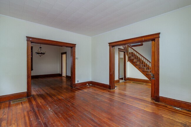Foto del edificio - 633 Riddle Road