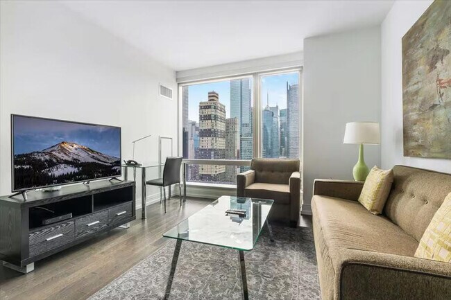 Foto del edificio - 555 10th Ave