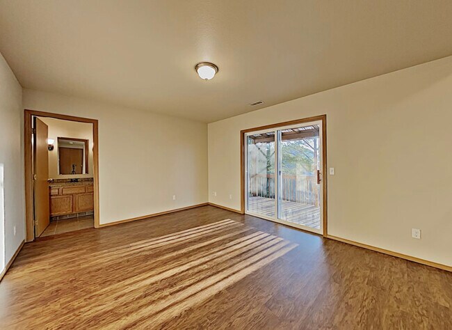 Foto del edificio - 3714 48th Ave NE
