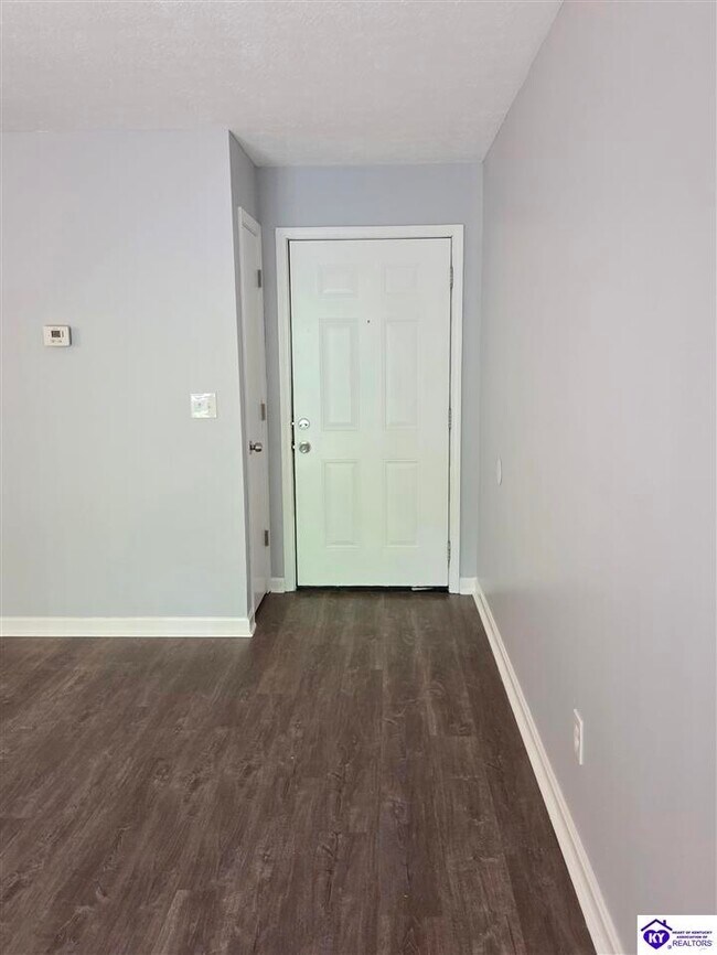 Foto del edificio - 1590 Illinois Rd