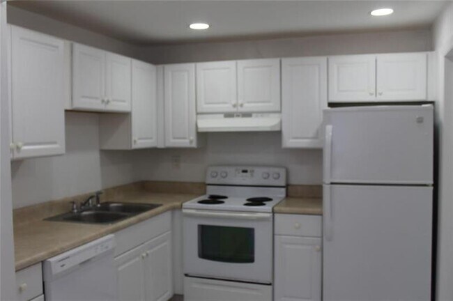 Foto del edificio - 1720 Funston St
