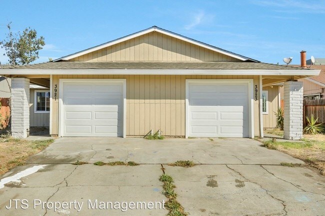 Building Photo - 3 br, 2 bath House - 3921 Renick Way