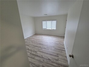Building Photo - 255 Portage Rd