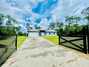 Building Photo - 17225 78th Rd N