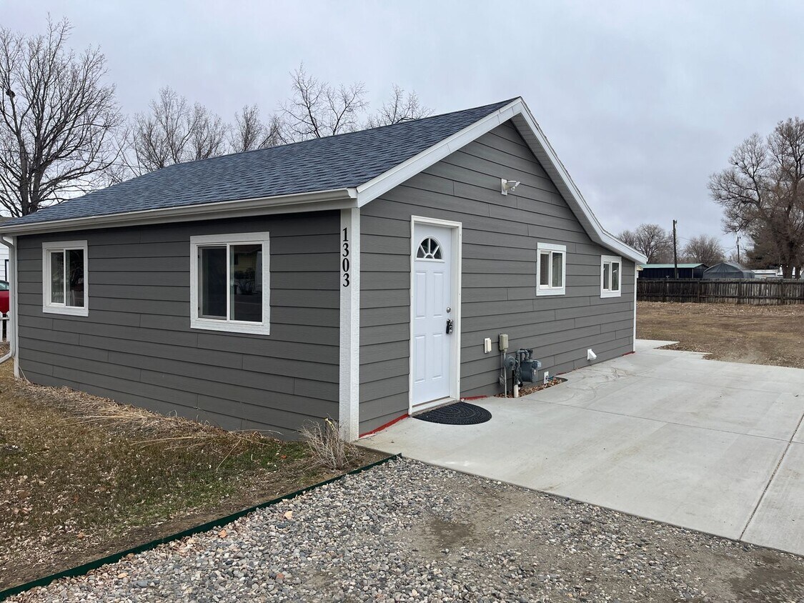 Primary Photo - 2 bedroom house for rent