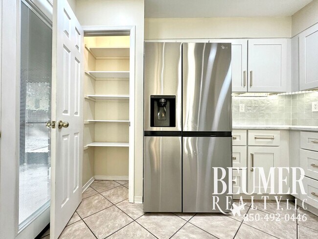 Foto del edificio - Stunning 2br/2.5bath Home Available for Rent