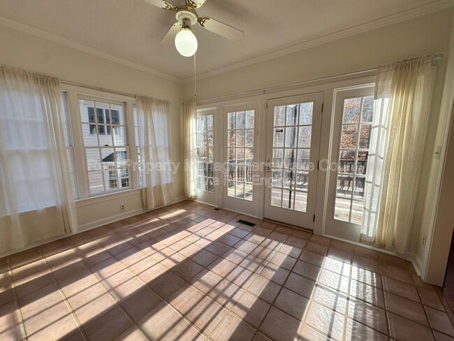 Building Photo - 116 Kendlewick Dr