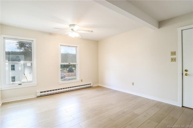 Building Photo - 14 Elm St