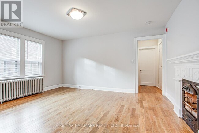 Photo du bâtiment - 27 Sherwood Ave