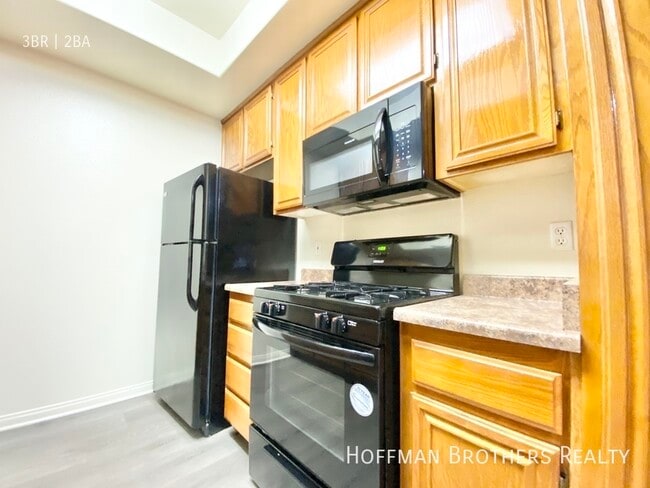 Foto del edificio - 3625 Jasmine Ave