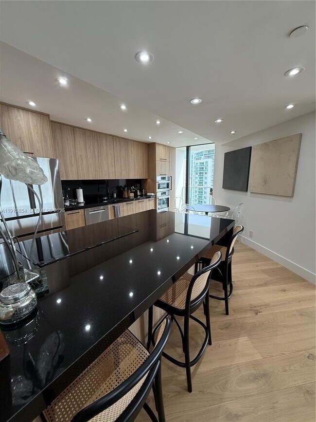 Foto del edificio - 19500 Turnberry Way