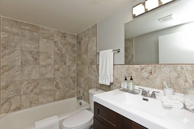 Foto del edificio - Newly Renovated 1 Bedroom