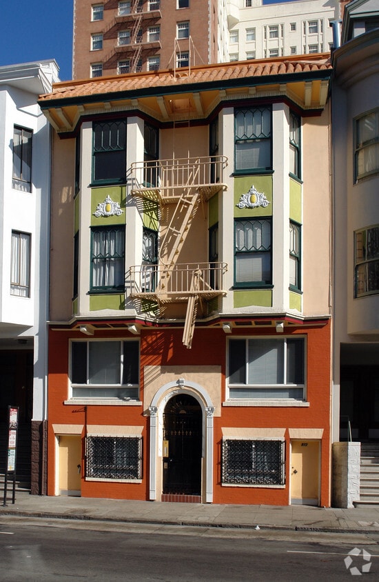 Building Photo - 974 Pine St
