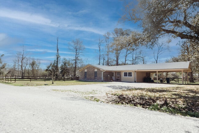 Building Photo - 230 Myers Ln