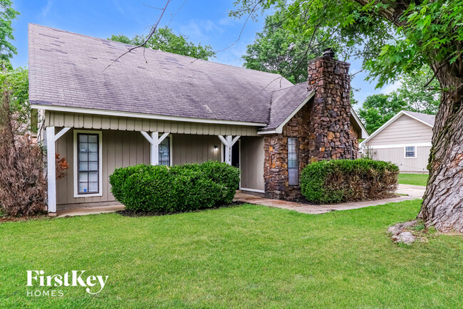 Building Photo - 6120 Briarbend Ln