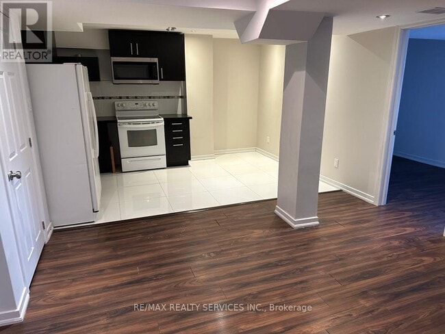 Building Photo - 339 Edenbrook Hill Dr