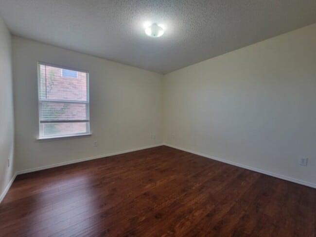 Building Photo - 3 BEDROOM IN DIAMOND CREEK SUBDIVISION - FORNEY