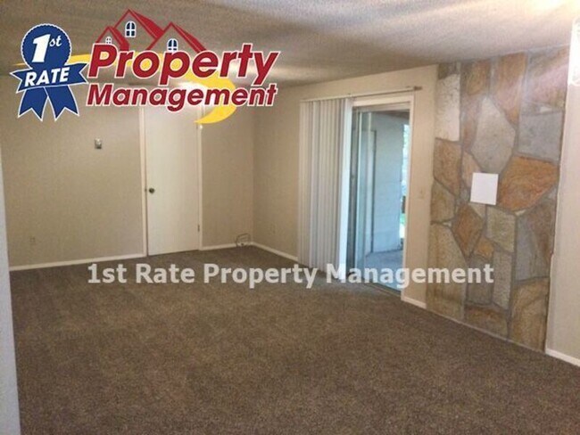 Building Photo - 2057 S Division Ave