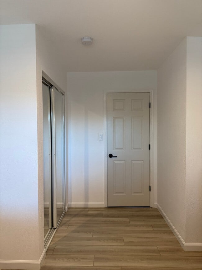 Foto del edificio - 1 Canton Dr