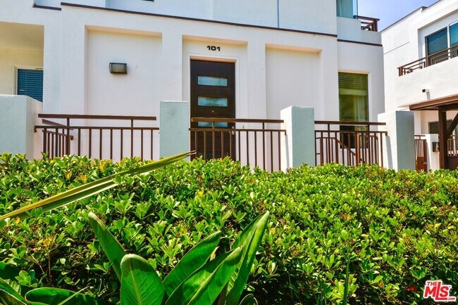 Foto del edificio - 2512 28th St