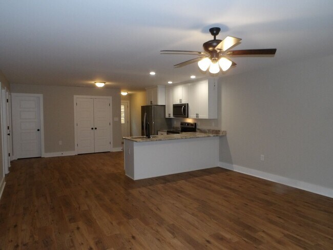 Building Photo - 4500 Baxter Rd