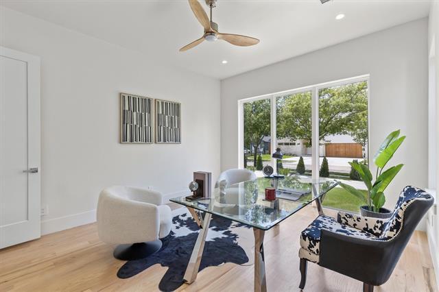 Foto del edificio - 3820 Beechwood Ln