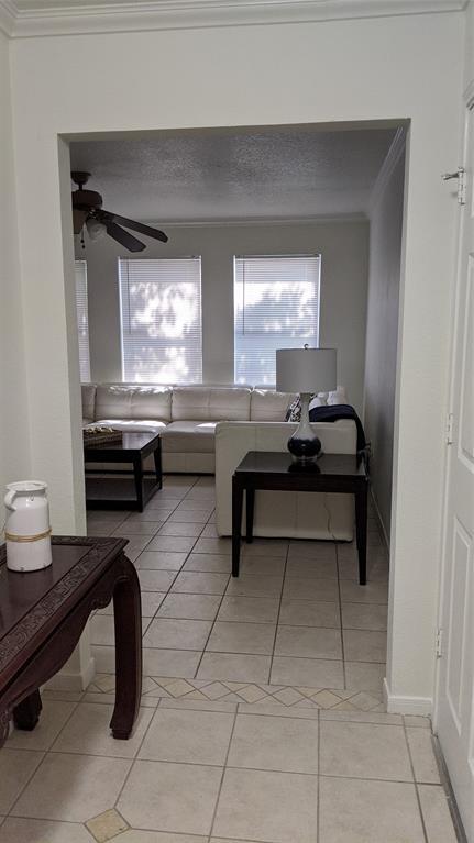 Foto del edificio - 910 Calm Creek Ct