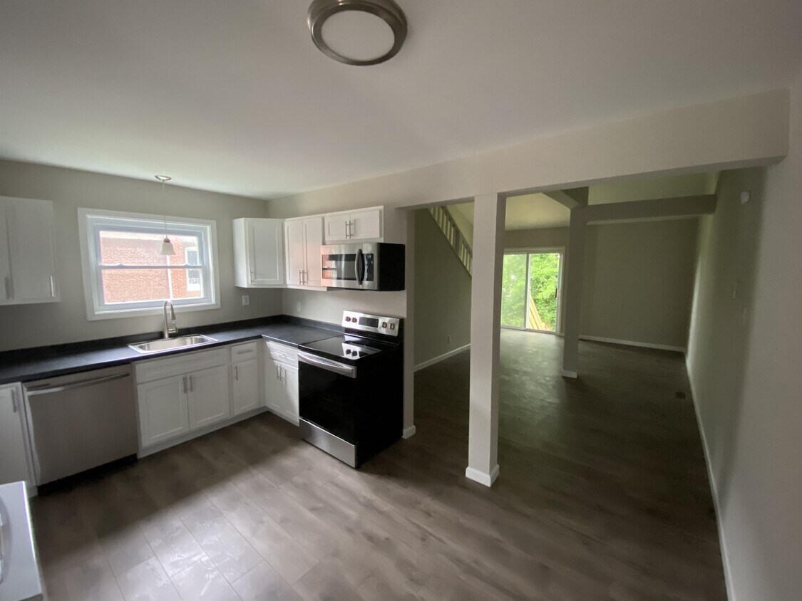 Foto principal - 115 W Osage St