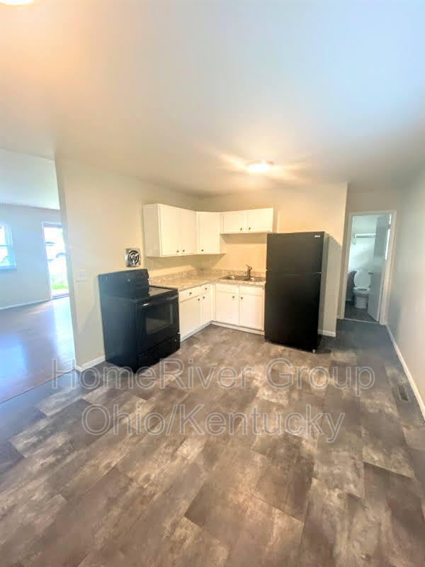 Building Photo - 3 Chalon Ln