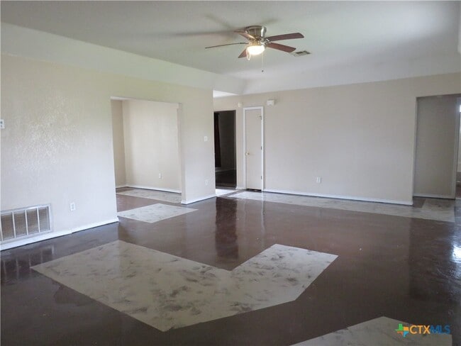 Foto del edificio - 3500 Viewcrest Dr