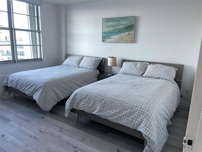 Foto del edificio - 5161 Collins Ave