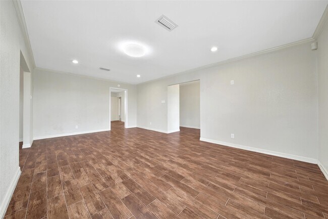 Foto del edificio - 3315 S Braeswood Blvd