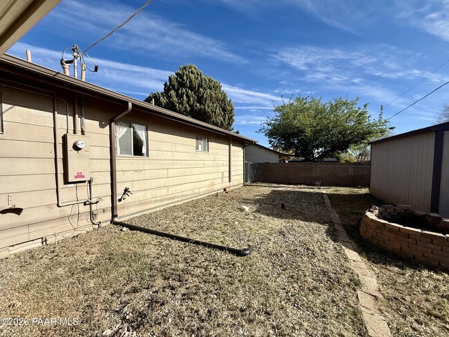 Foto del edificio - 8411 E Sommer Dr