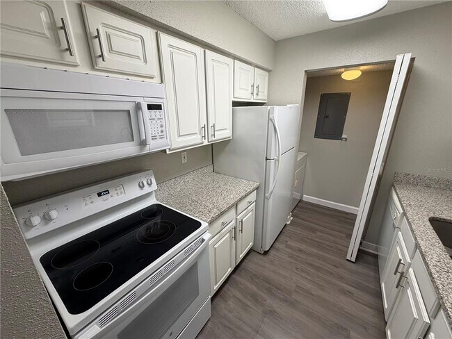 Foto del edificio - 3716 Idlebrook Cir