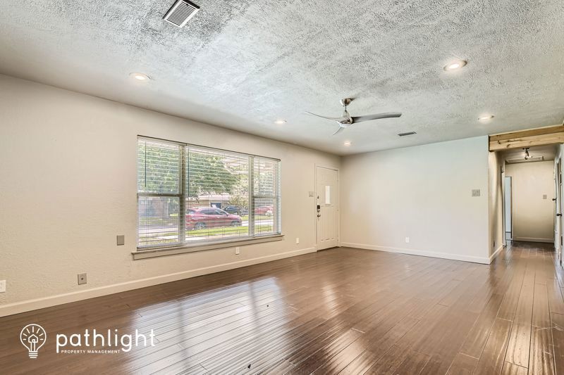 Foto principal - 3901 Oxley Drive