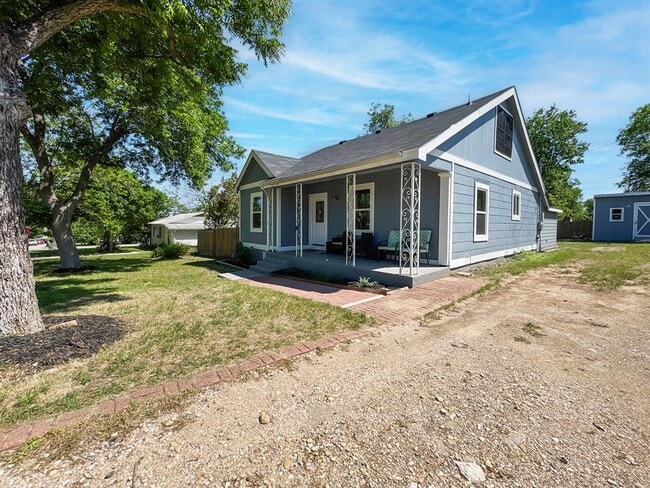 Building Photo - 103 E Hoopes Ave