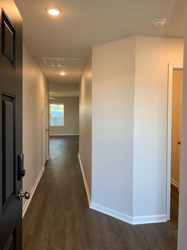 Building Photo - *Pre-Leasing*  Four Bedroom | Two Bathroom...