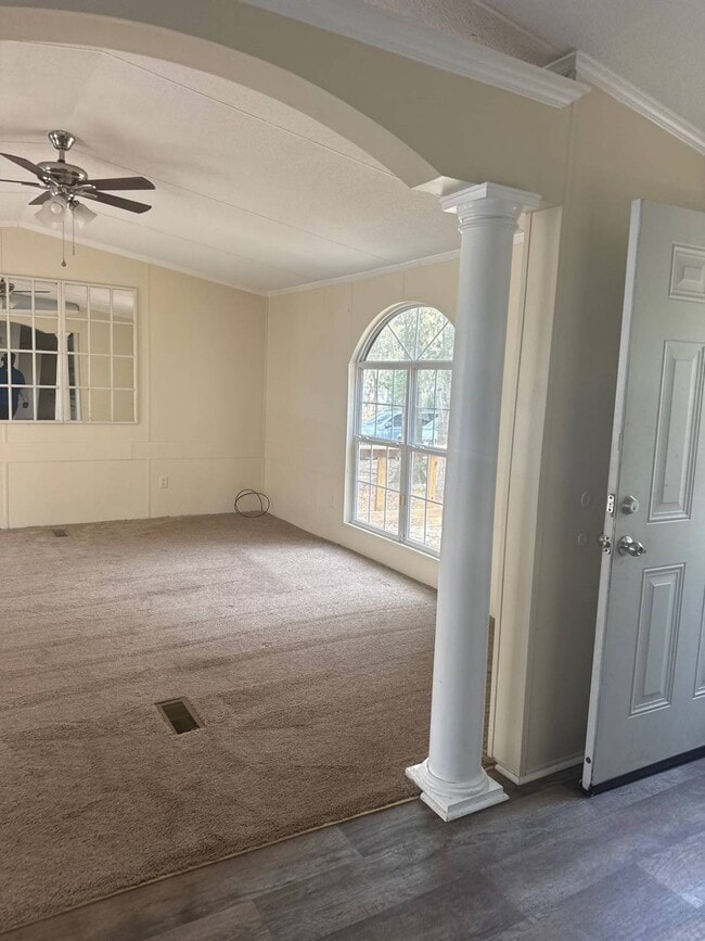 Building Photo - 30 Westgate Cir
