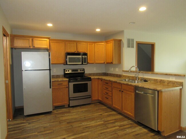 Foto del edificio - 708 Prairie Meadow Dr