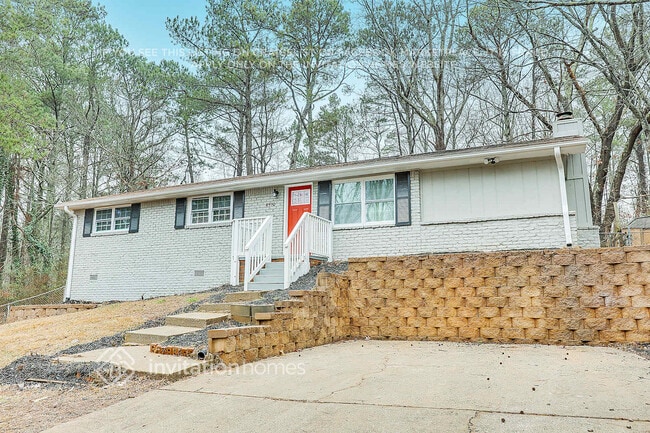 Building Photo - 4930 Springbrook Dr
