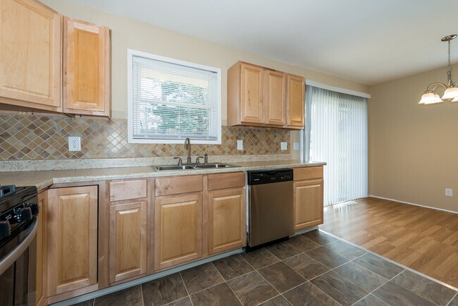 Foto del edificio - 4843 N Tullis Ave