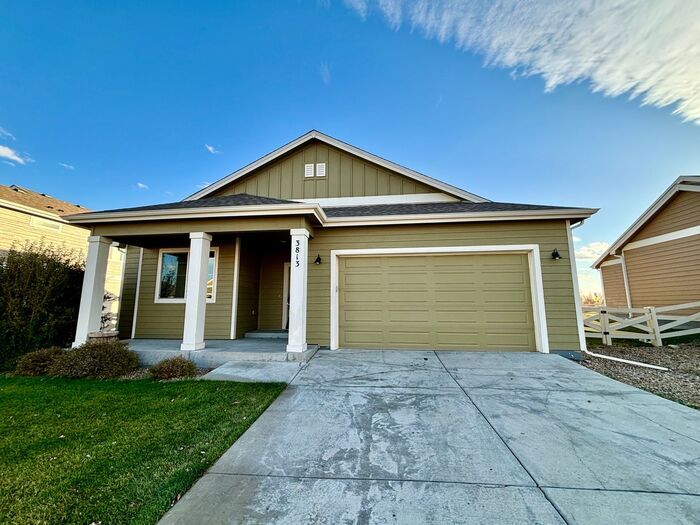 Primary Photo - Modern 3 Bedroom 2 Bathroom Home In Wellin...