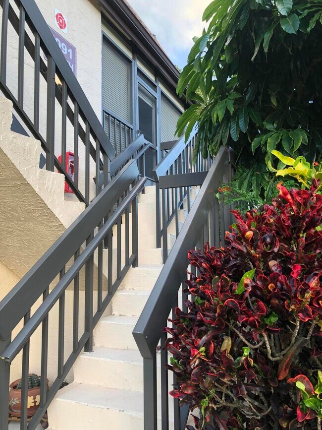 Foto del edificio - 7091 Golf Colony Ct