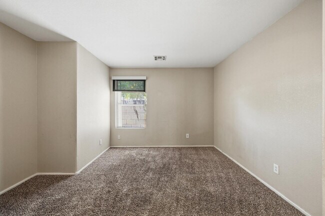 Foto del edificio - 8205 S 45th Ln