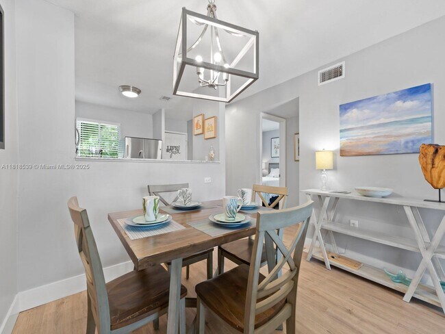 Foto del edificio - 98321 Windward Ave