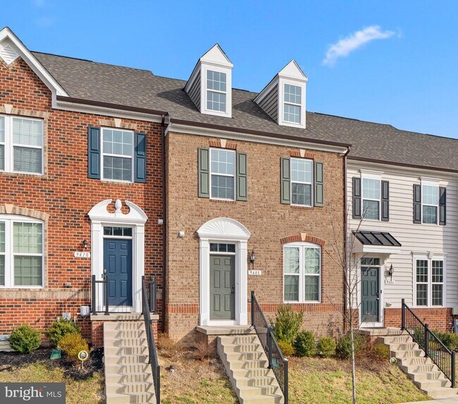 Foto del edificio - 9408 Adelaide Ln