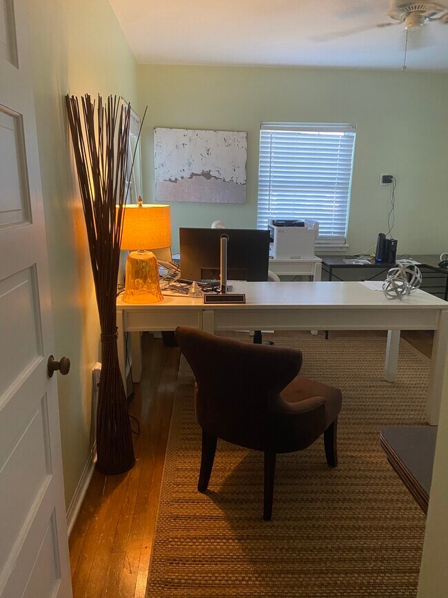 Foto del edificio - 329 57th Ave S